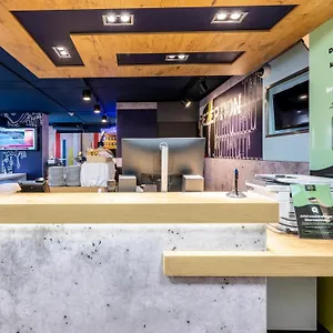 2* Hotel Ibis Budget West